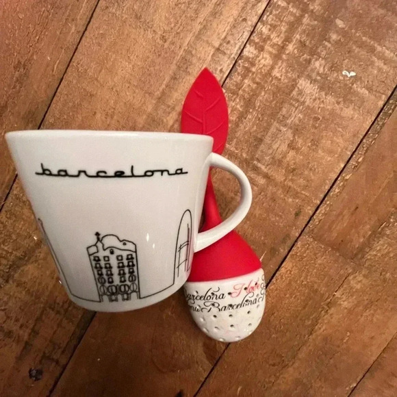 Barcelona Tea Cup Set - Picture 1 of 3